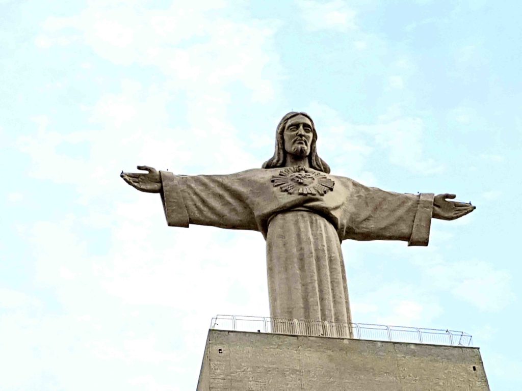 a close up of a statue