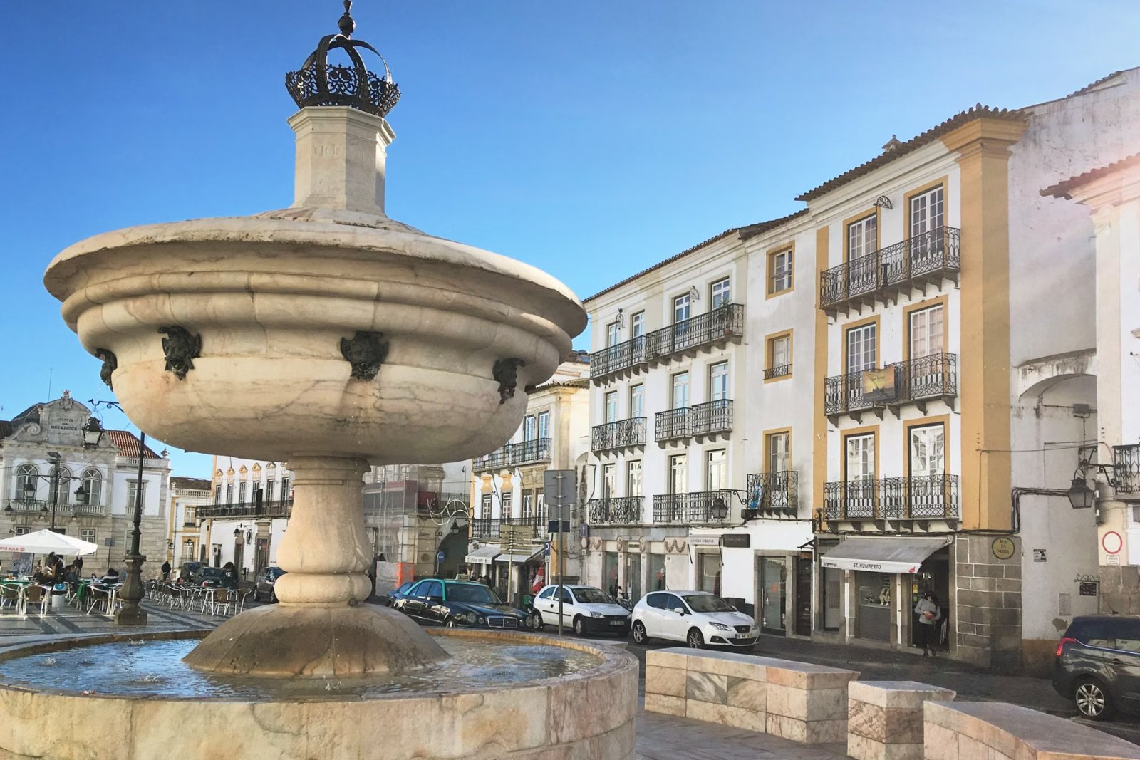 Fountain at Praça do Giraldo in the historic centre of Évora